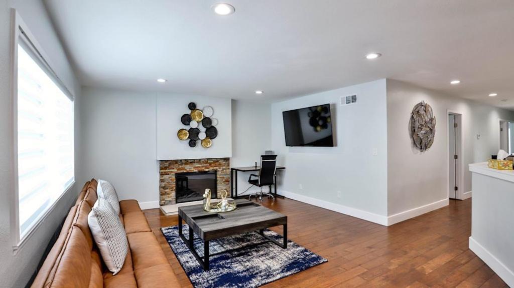 H&H Modern Lux 4Bd 1 King Suite 3 Queen Socal Disney Westminster Esterno foto
