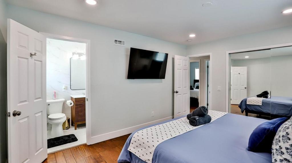 H&H Modern Lux 4Bd 1 King Suite 3 Queen Socal Disney Westminster Esterno foto