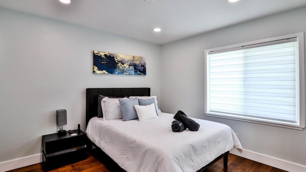 H&H Modern Lux 4Bd 1 King Suite 3 Queen Socal Disney Westminster Esterno foto