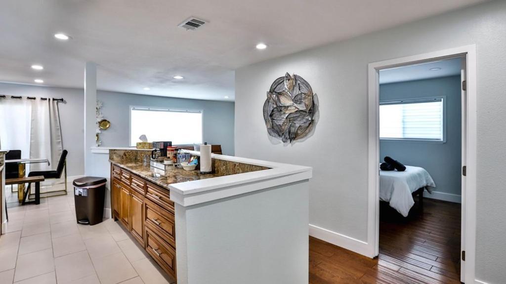 H&H Modern Lux 4Bd 1 King Suite 3 Queen Socal Disney Westminster Esterno foto