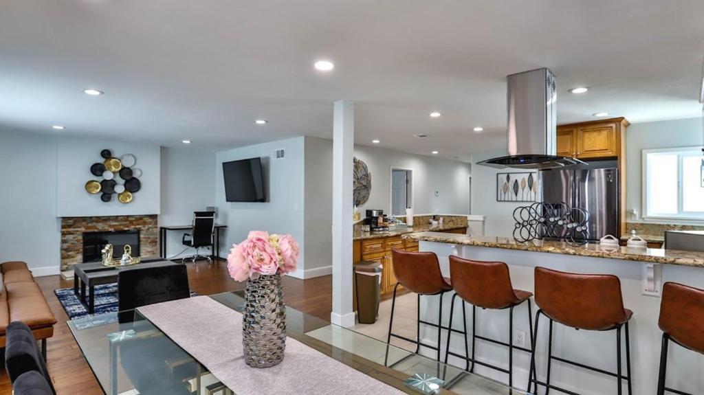 H&H Modern Lux 4Bd 1 King Suite 3 Queen Socal Disney Westminster Esterno foto
